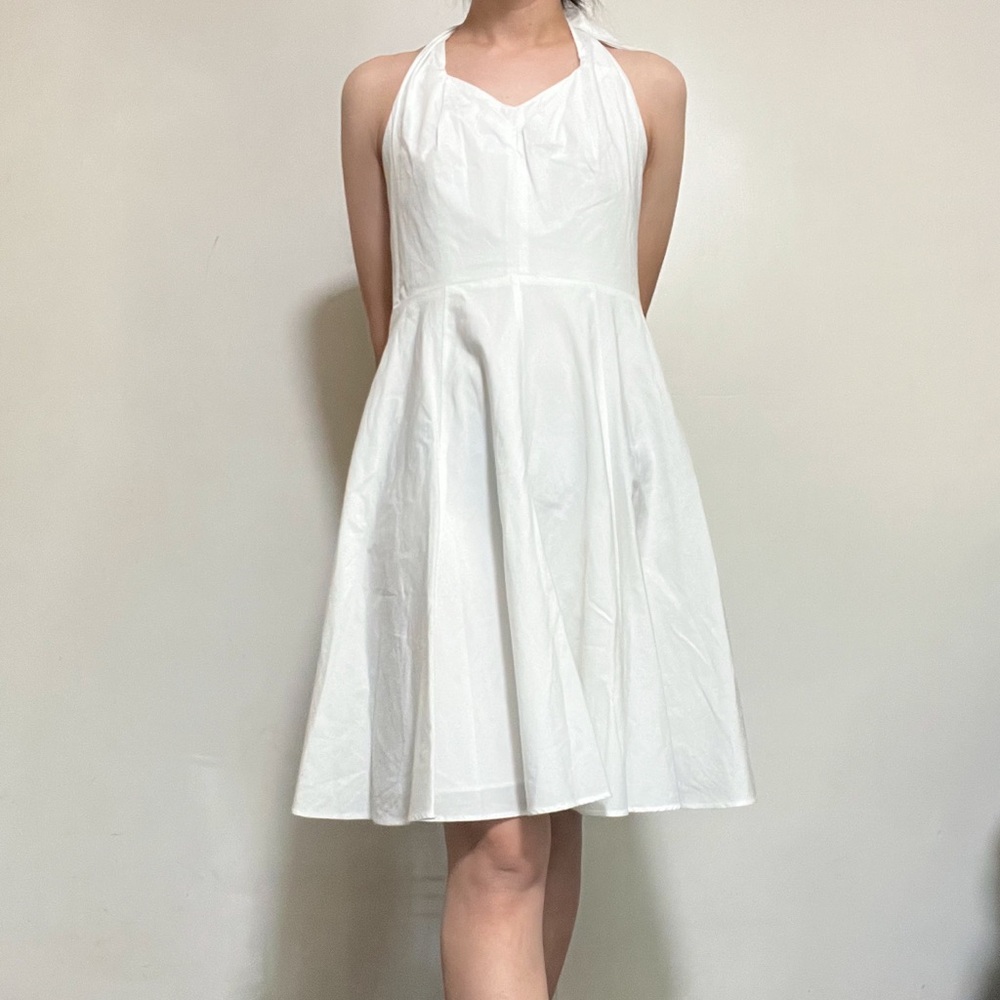 White Ann Taylor Halter and Flare Fit A-line Dress Size 2 Petite